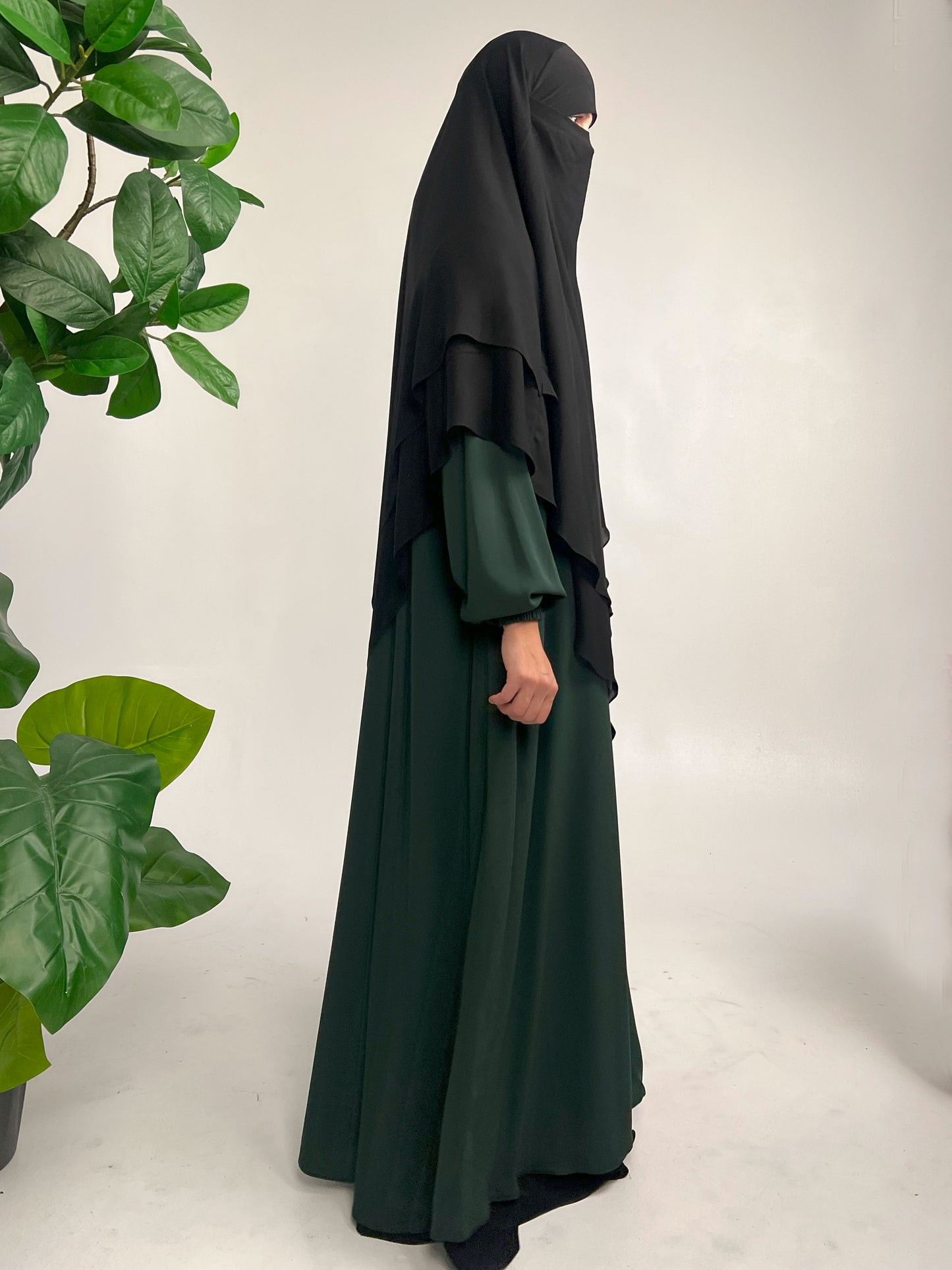 Abaya Tannengrün - elle A cette