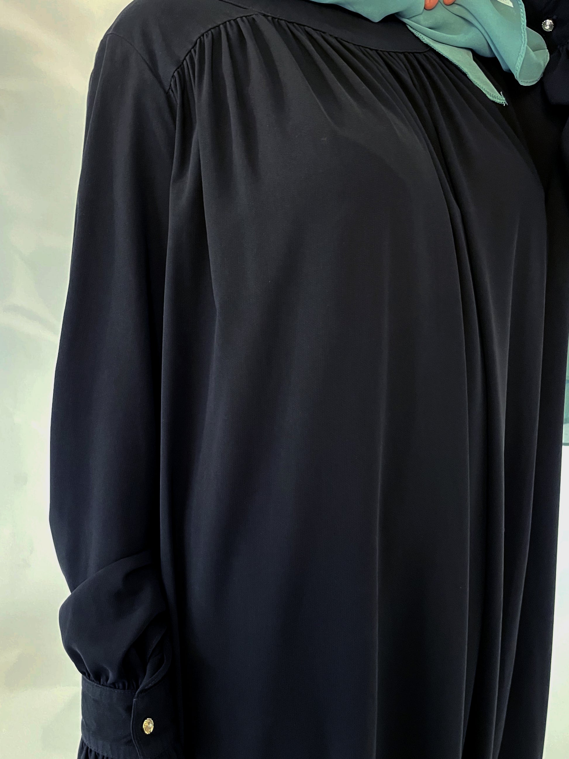 Abaya Schwarz mit Manschetten - elle A cette